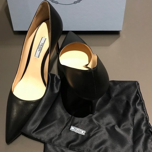 Prada Black Pumps, Size 40 - Picture 5 of 6